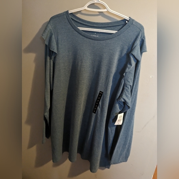 Torrid Ruffle Sleeve Top - Picture 5 of 6